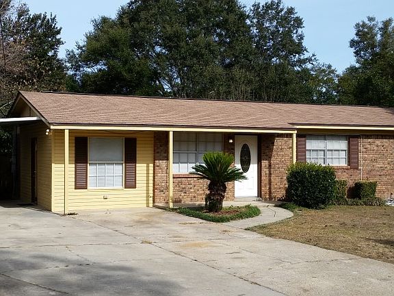 2nd image of 2400 Tupelo Ave