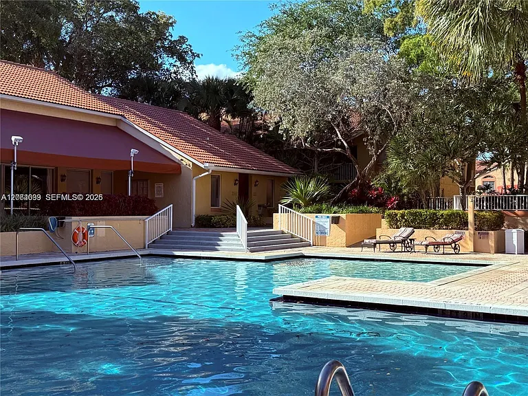 929 Coral Club Dr #929 — Photo 31