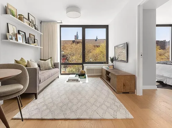 1790 3rd Ave #203, New York, NY 10029