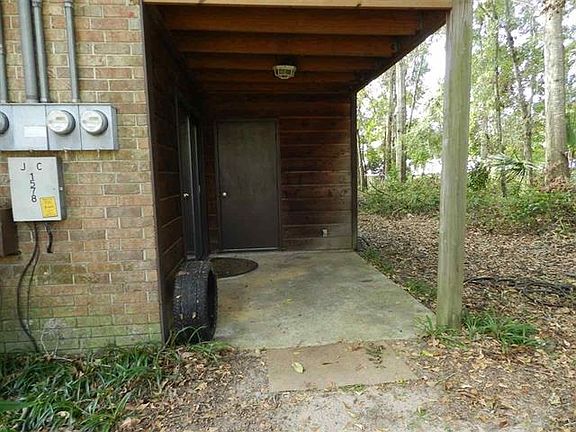 3rd image of 1578 Jacks Dr