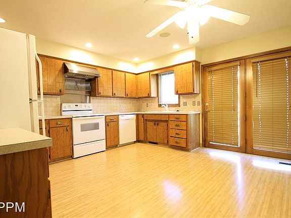 5th image of 12087 Burdette Cir