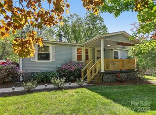 30 Griffin Ln, Candler, NC 28715