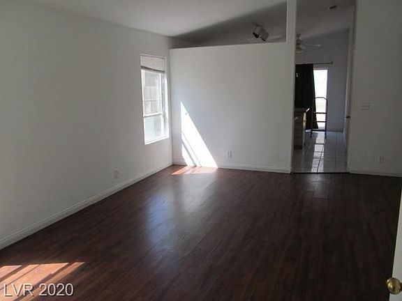 3rd image of 3641 Walnut Wood St