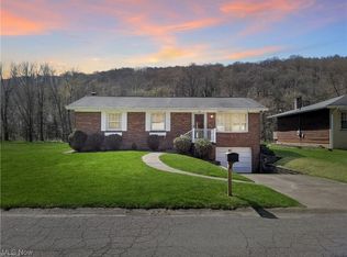66 Princess Dr, Weirton, WV 26062