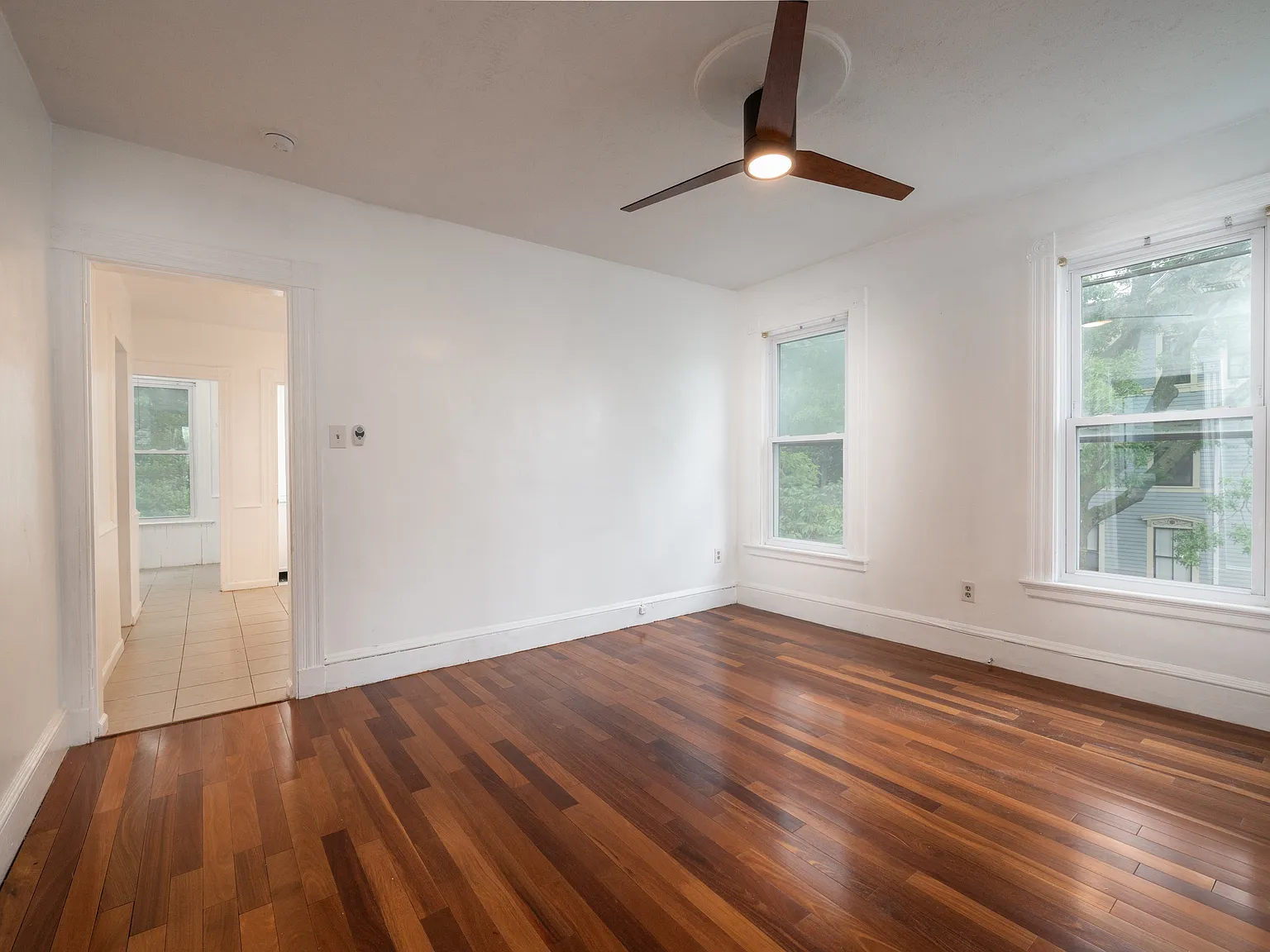 6 bed, 2000 sqft, $850 — Photo 2
