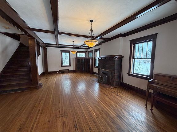 3rd image of 228 W Wisconsin Ave