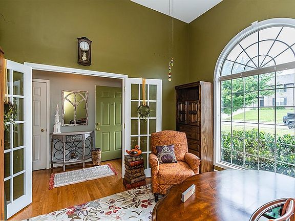 5th image of 237 Lynwood Dr