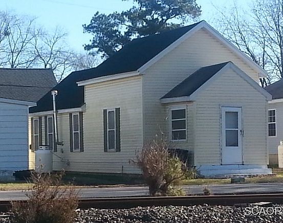 1st image of 16 E Railroad Ave
