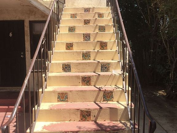 3rd image of 1934 Cedar Ave APT 5