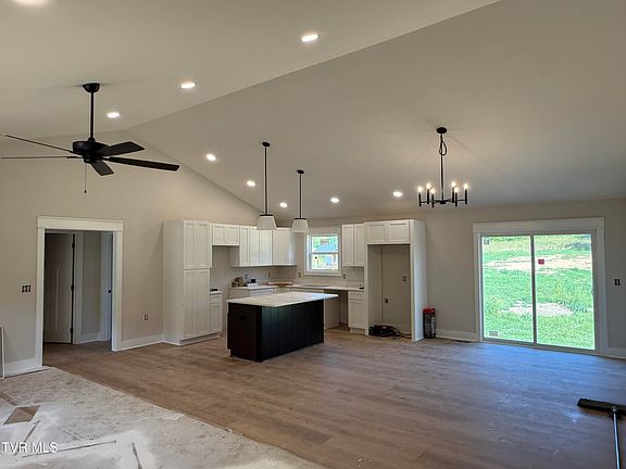5th image of 138 Baskett Rd