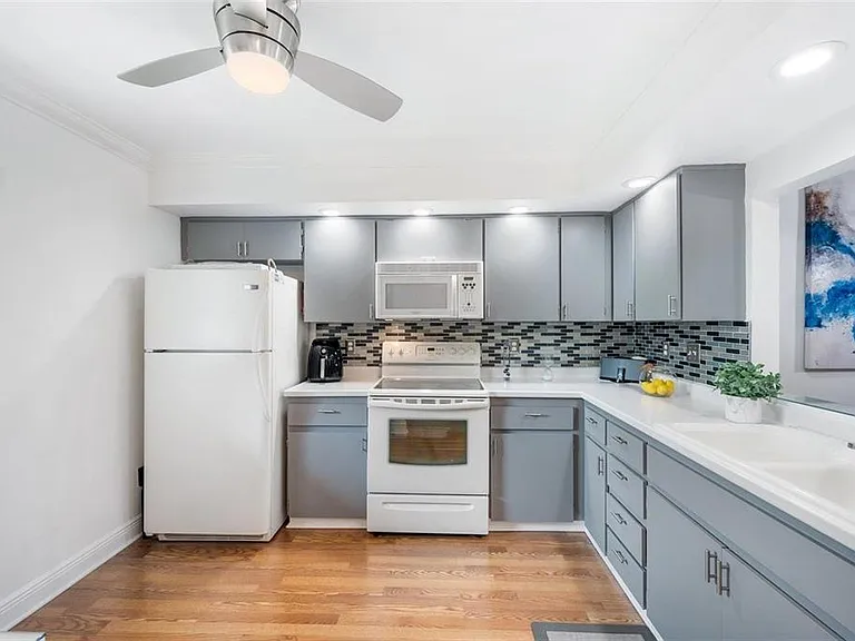 2700 Nebraska Ave #5-203 — Photo 3