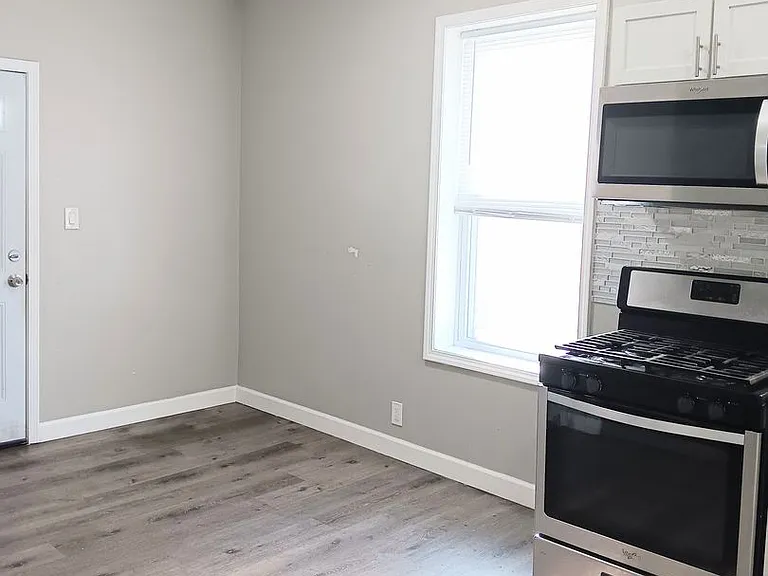 3431 Fir St — Photo 9