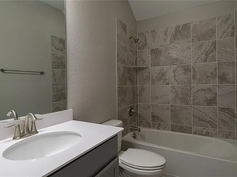 14946 Rosario Rd — Photo 16