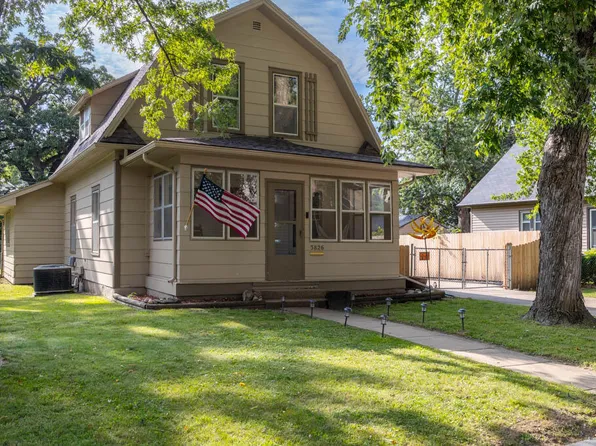 3826 9th St, Des Moines, IA 50313