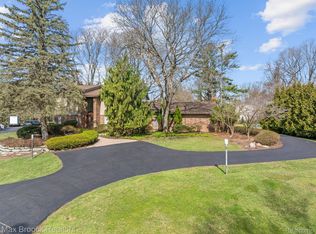 4838 Kew Ct, Bloomfield Hills, MI 48301