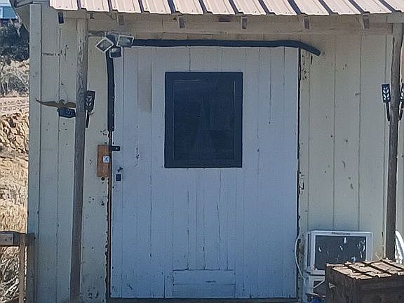 3rd image of 37 Road 3142