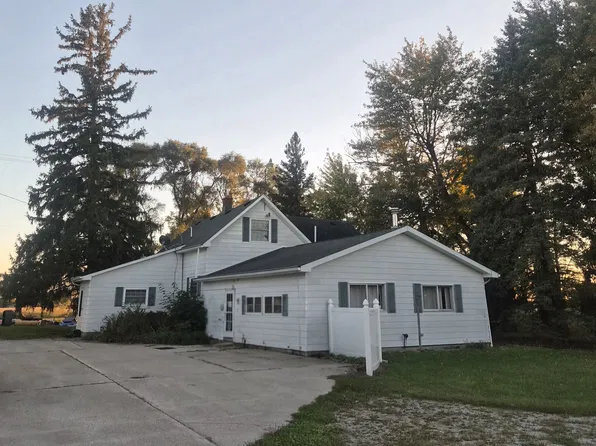 9055 Hack Rd, Saginaw, MI 48601