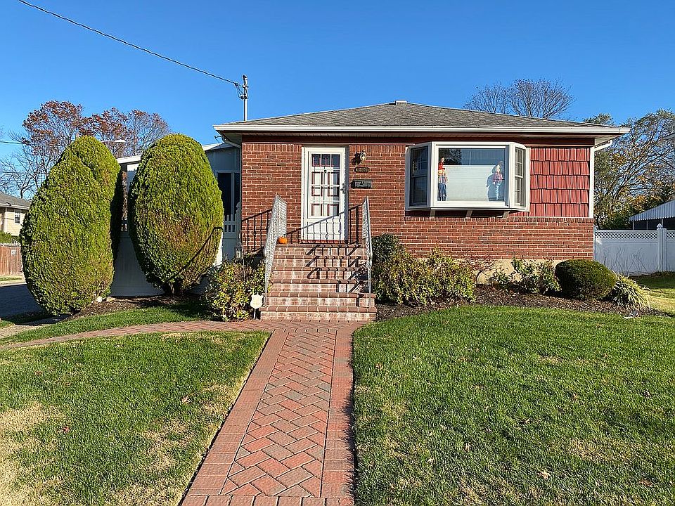 1st image of 118 Crestwood Blvd