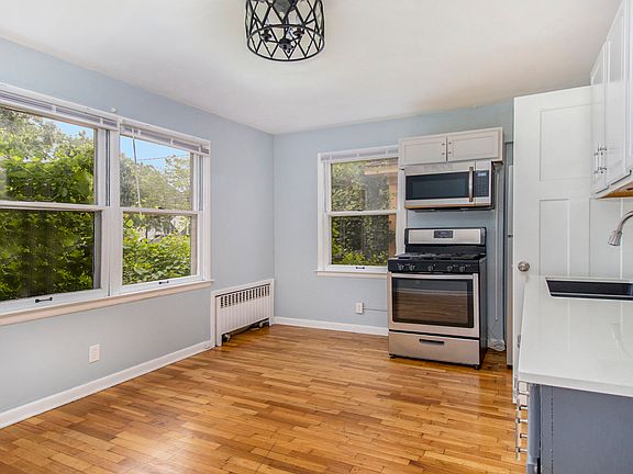4th image of 310 W Vine St APT 4