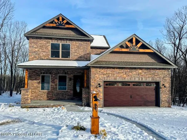 107 S Honeysuckle Dr, Hazle Township, PA 18202