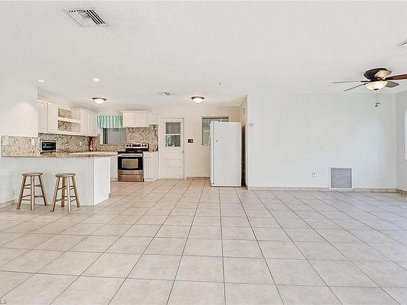 4th image of 1363 11th Ct N