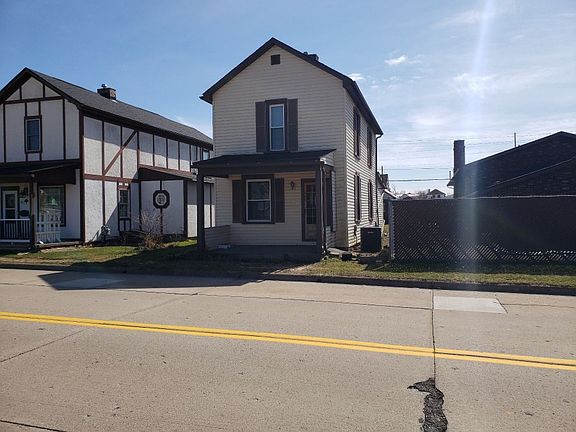 3rd image of 819 Federal St