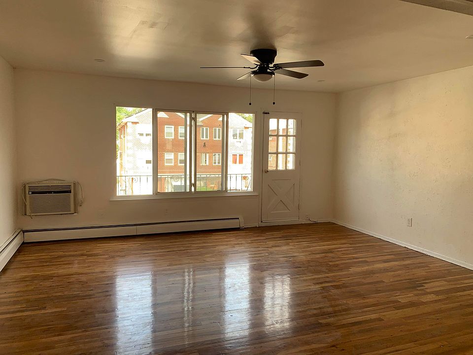 1st image of 15335 78th St Floor 2