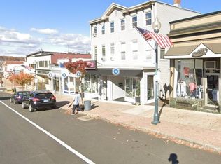 8 Center St #8, Wallingford, CT 06492