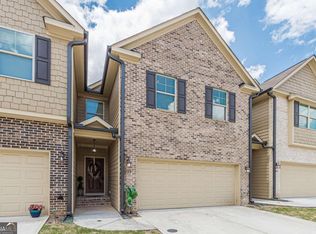 252 Cashes Dr, Lilburn, GA 30047