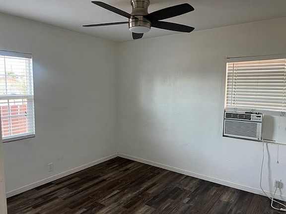 2nd image of 215 Hemlock Ave