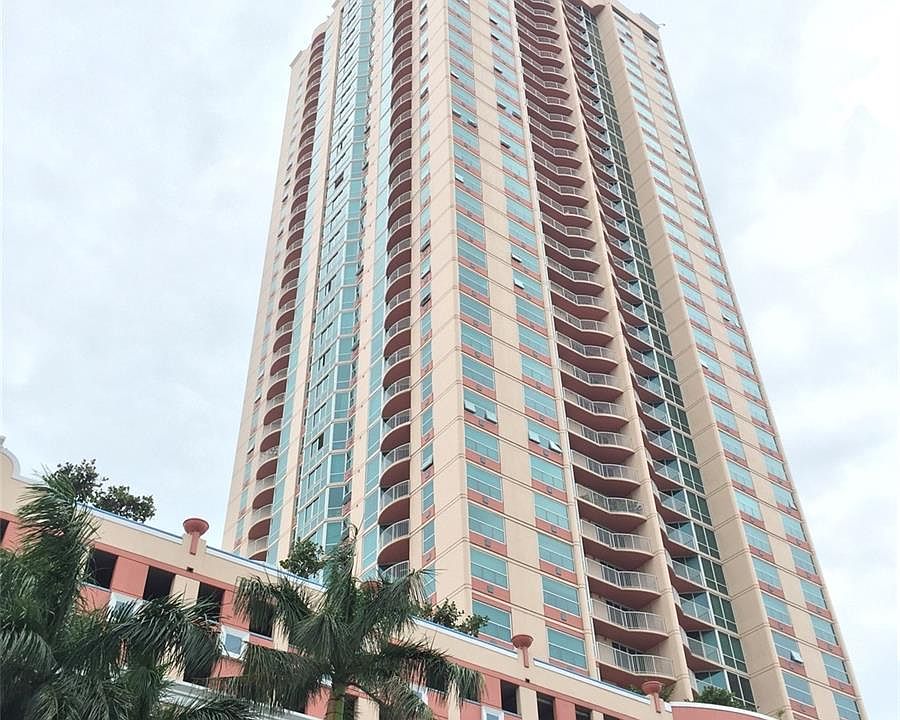 1st image of 801 King St APT 2101