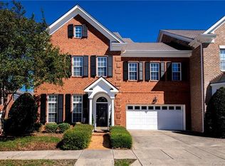 5250 Leonardslee Ct, Charlotte, NC 28226