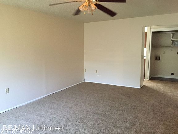 2nd image of 2926 Lakeland Dr