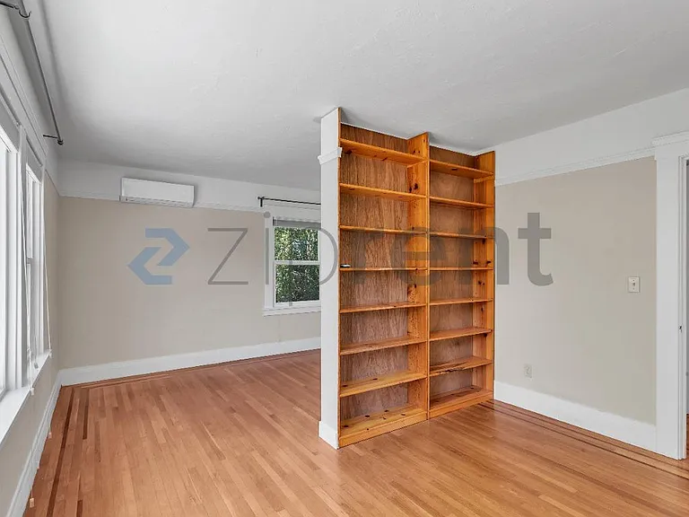 5737 Claremont Ave — Photo 8