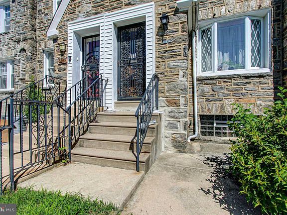 4th image of 5917 Woodcrest Ave