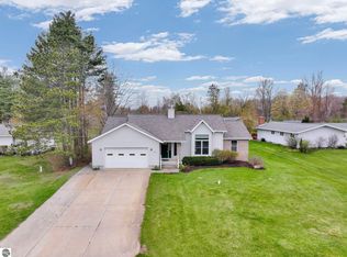 4327 Benson Rd, Cadillac, MI 49601