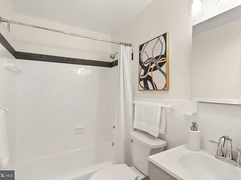 6621 Wakefield Dr #913 — Photo 30