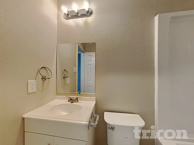 9746 Phil Halstead Dr — Photo 13