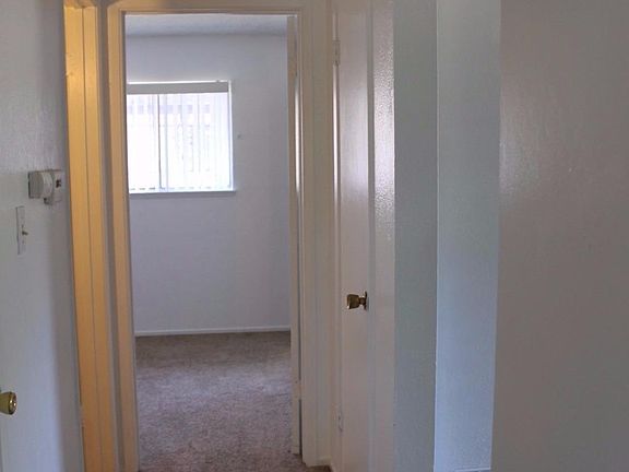 4th image of 1426 Occidental Ave Unit 1