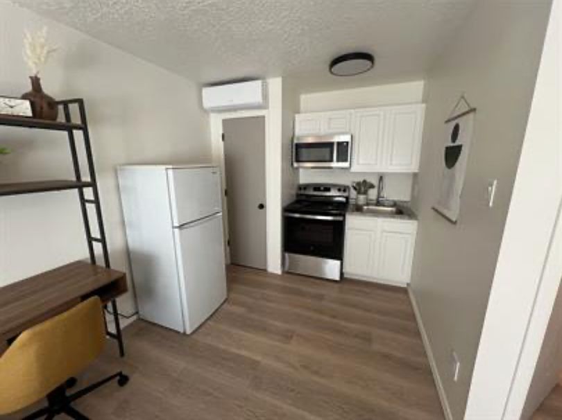 2nd image of 1320 Martin Luther King Ave NE #11396407