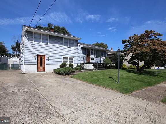 2nd image of 309 Spruce Ave