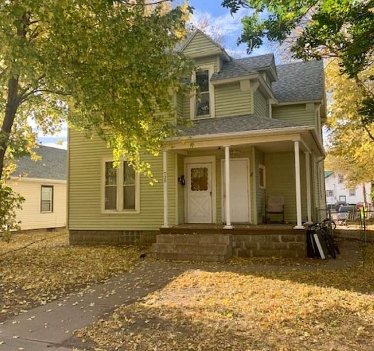 1st image of 720 W 26th St