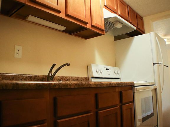 5th image of 1606 Hill St APT H