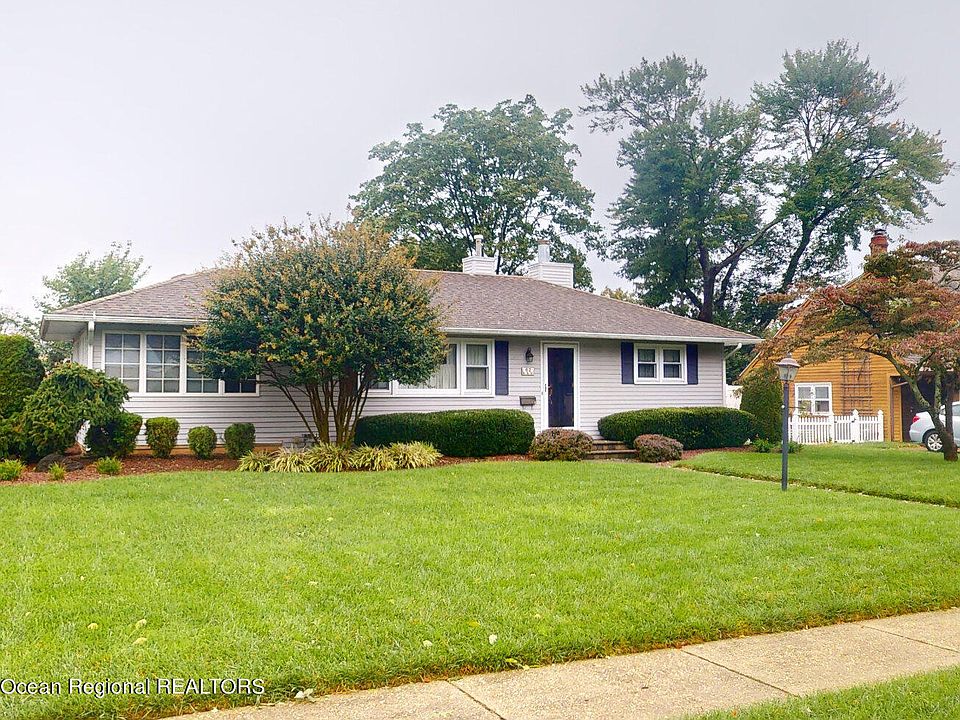 1st image of 62 Grand Avenue