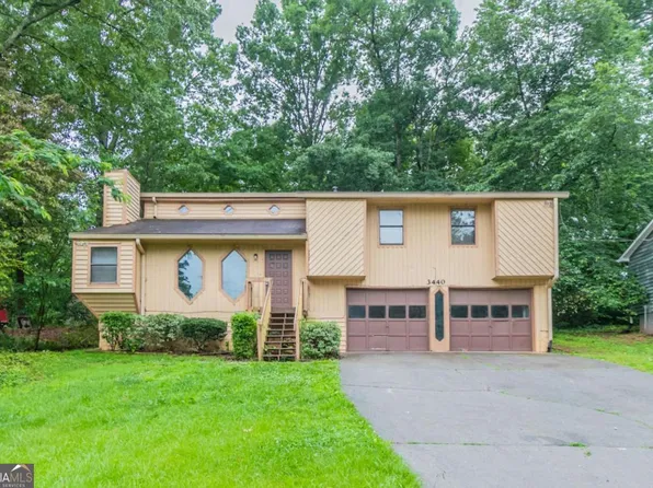 3440 Quinn Ridge Dr, Snellville, GA 30039