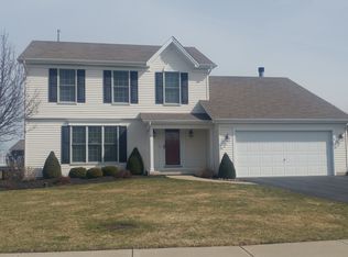 4 Red Clover Ln, Lancaster, NY 14086