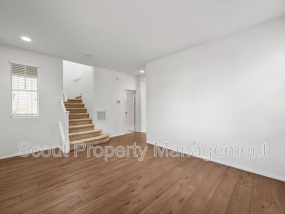 4th image of 28419 Plymouth Way