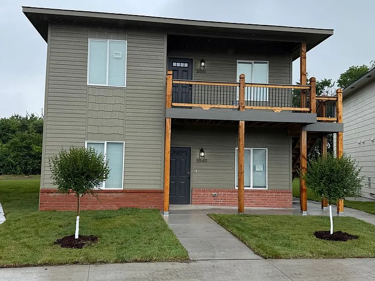 5549-51 N Bressler Dr — Photo 2