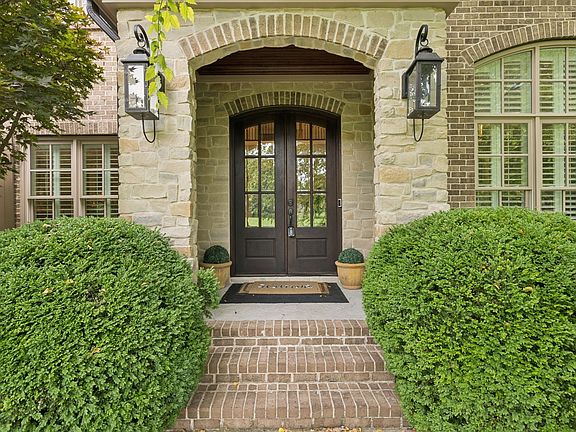 2nd image of 2433 Durham Manor Dr