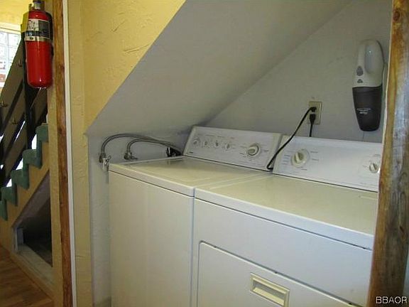 5th image of 861 Thrush Ct #37
